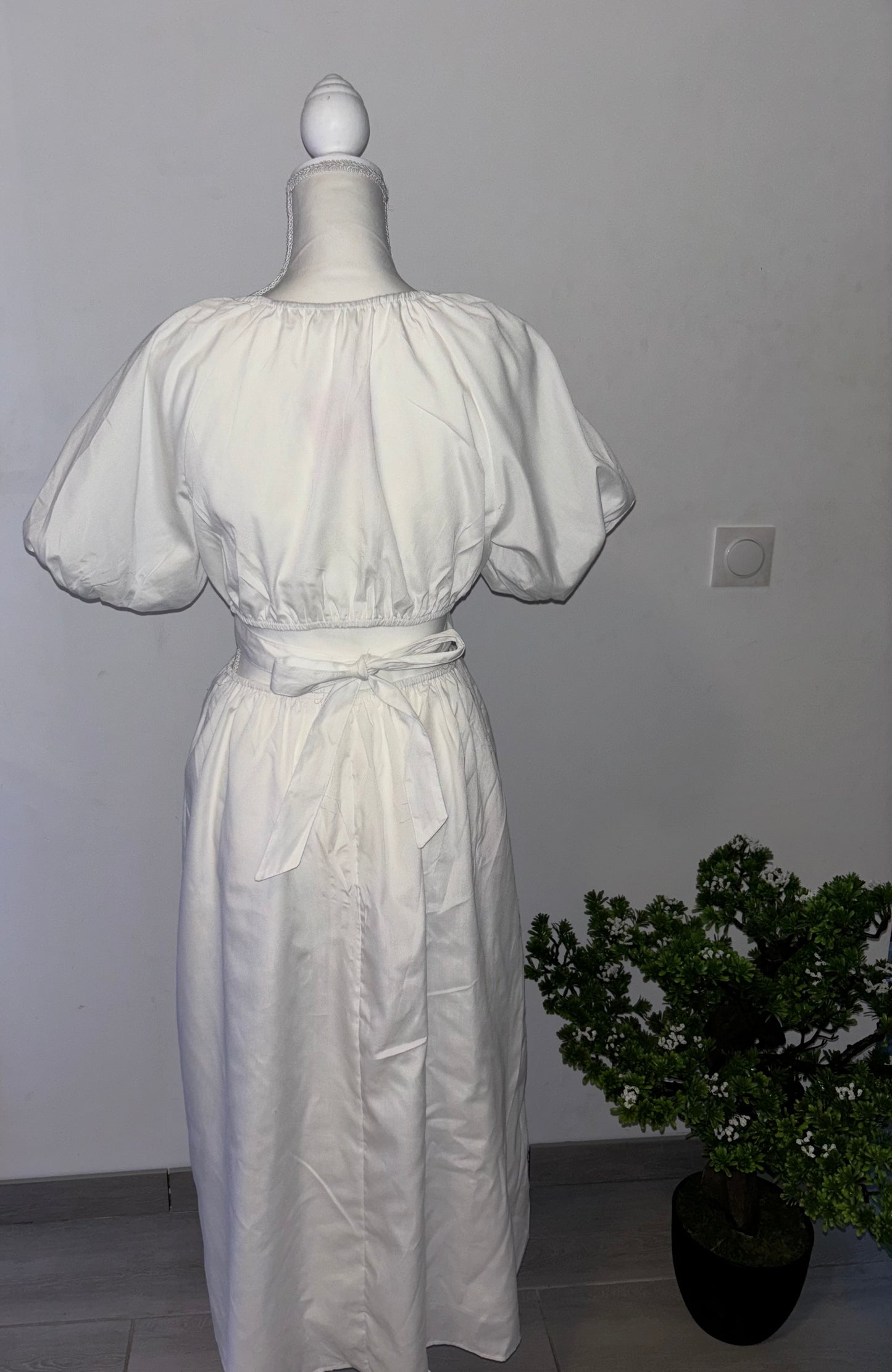 Robe nouée blanche